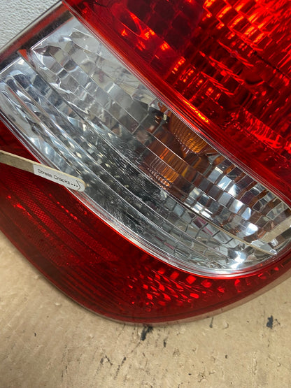 2002 2003 2004 Toyota Camry Tail Light Right Passenger Rh Side AG3233 LK3