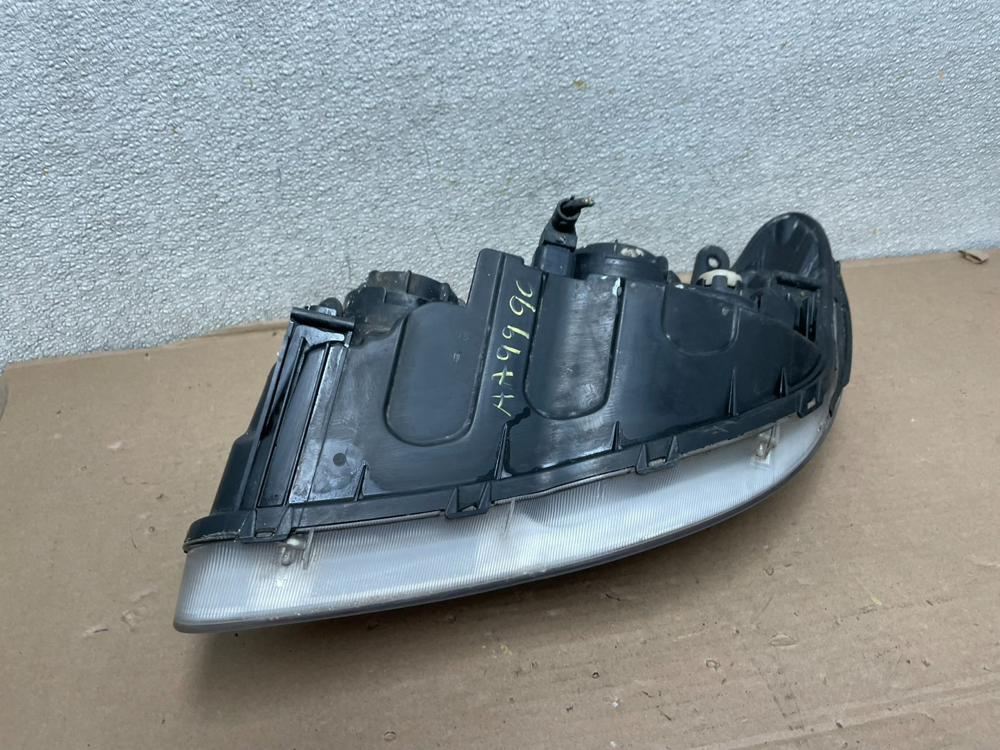 2007 2008 2009 2010 Hyundai Elantra Right Passenger Side Headlight OEM AA9990 DW6