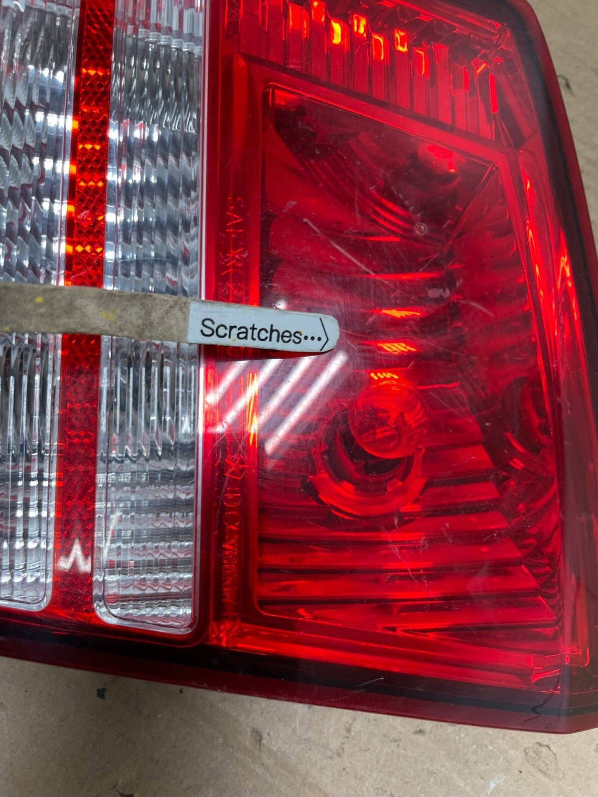 2009-2011 Dodge Journey Right Passenger side Tail Light Inner Oem AA9970 LK2