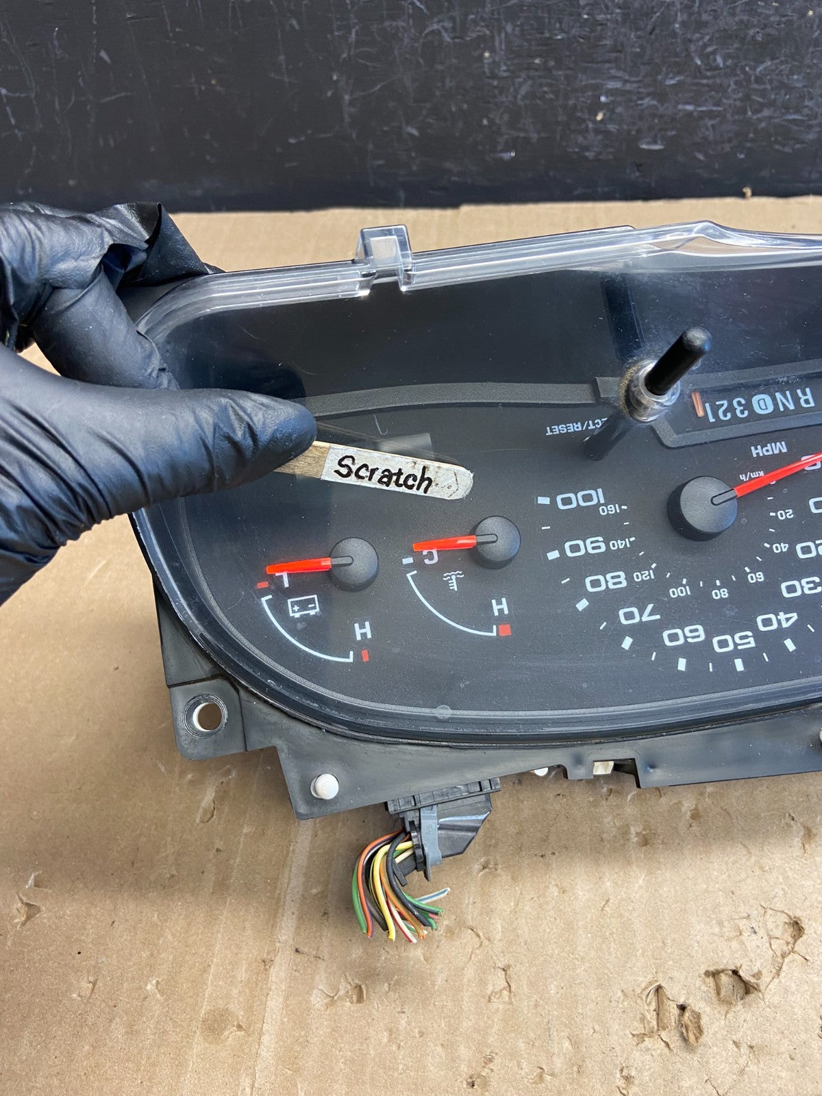 2004 to 2008 Ford E150 E250 E350 Gauge Speedometer Cluster AE18023