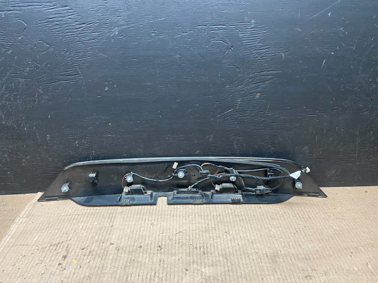 2017 to 2020 Nissan Rogue Sport Tailgage Trim Handle Molding E4732 DG14