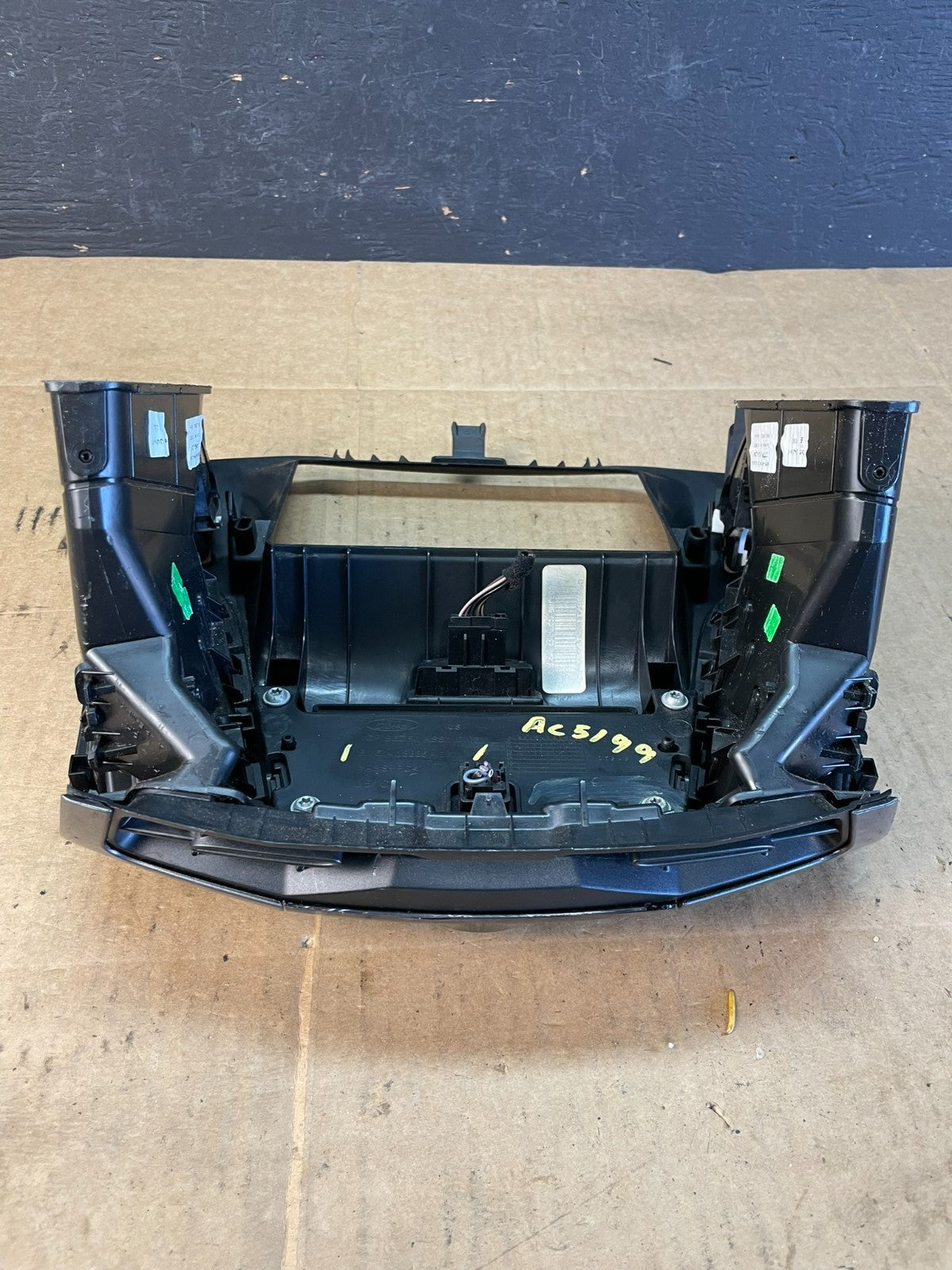 2012 to 2014 Ford Focus Radio Control Panel Trim w/ Bezel ac5199 DG7