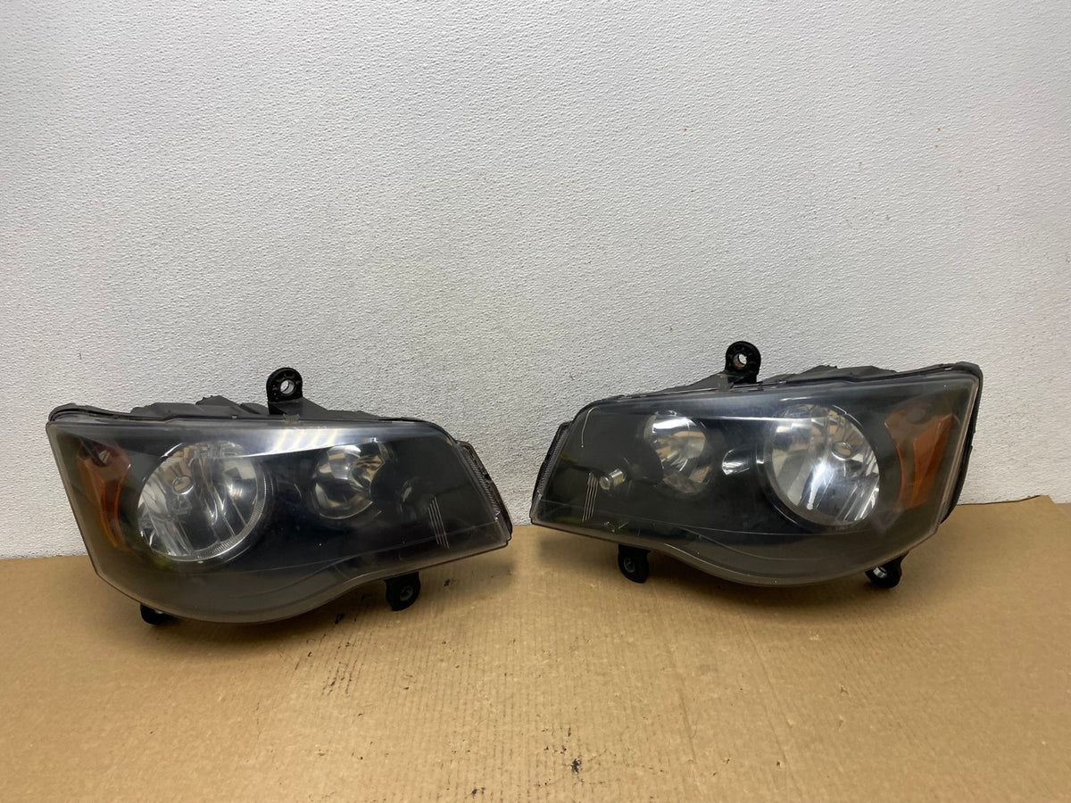 2008 to 2016 Chrysler Town and Country Left+Right Side Headlights AG2082 LK0