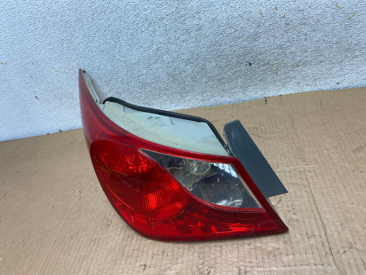 2011 2012 2013 Hyundai Sonata Left Driver LH Side Tail Light AI7805 LK1