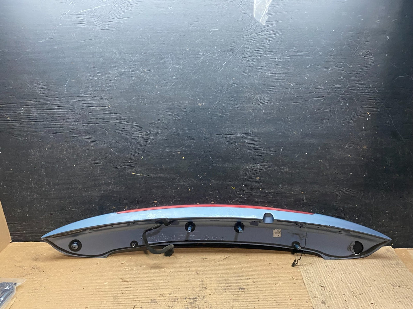 2007 2008 2009 Hyundai Entourage Liftgate Spoiler Third Brake Light OEM V9508 DG9