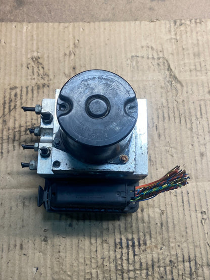 2008 to 2010 BMW 5-Series ABS Anti-Lock Brake Pump 3451 6783366-03 OEM Y4320 DG5