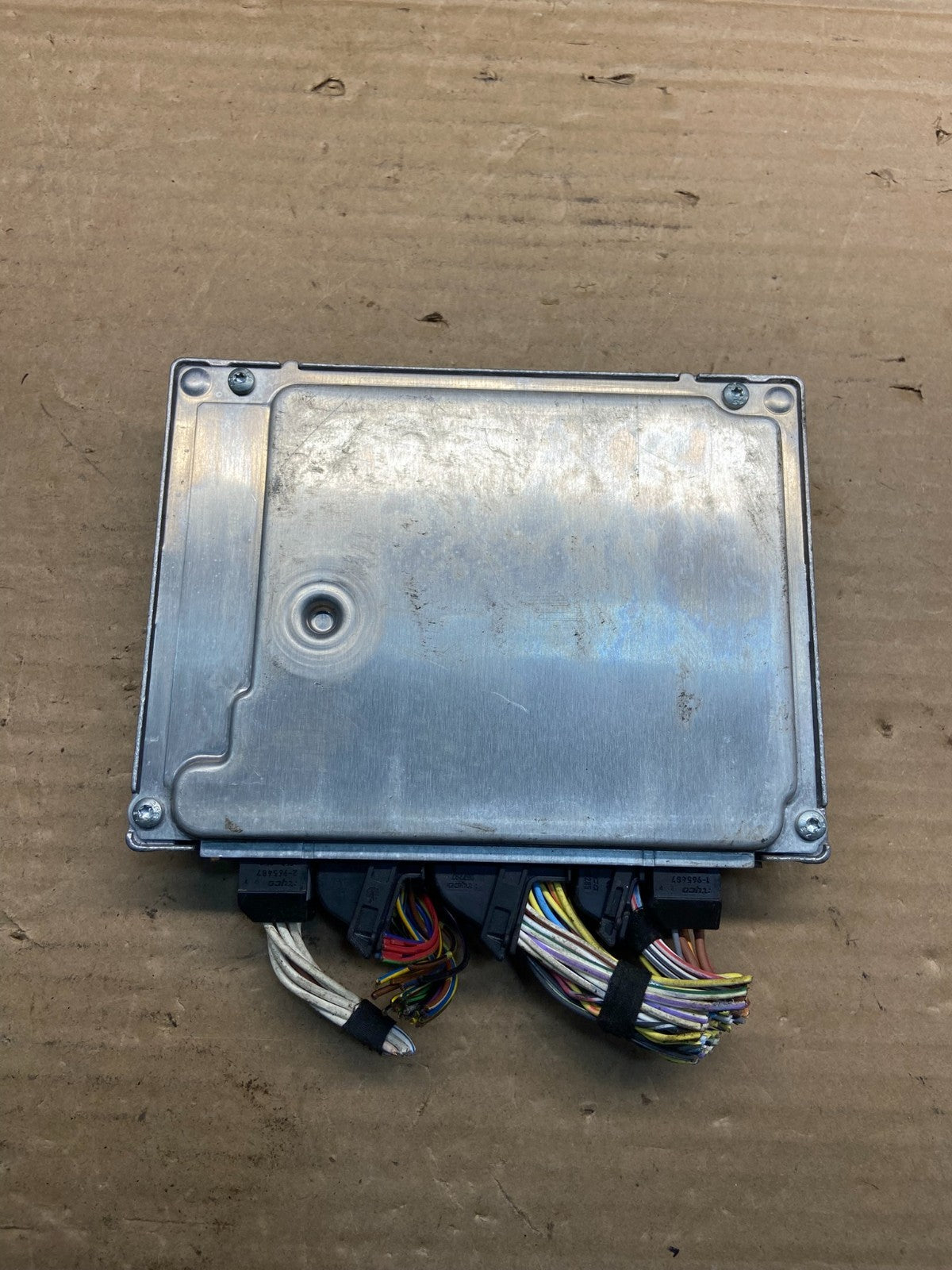 2006 to 2007 Bmw 550i 750i Engine Computer ECU Control Module ECM AE4648 DG1