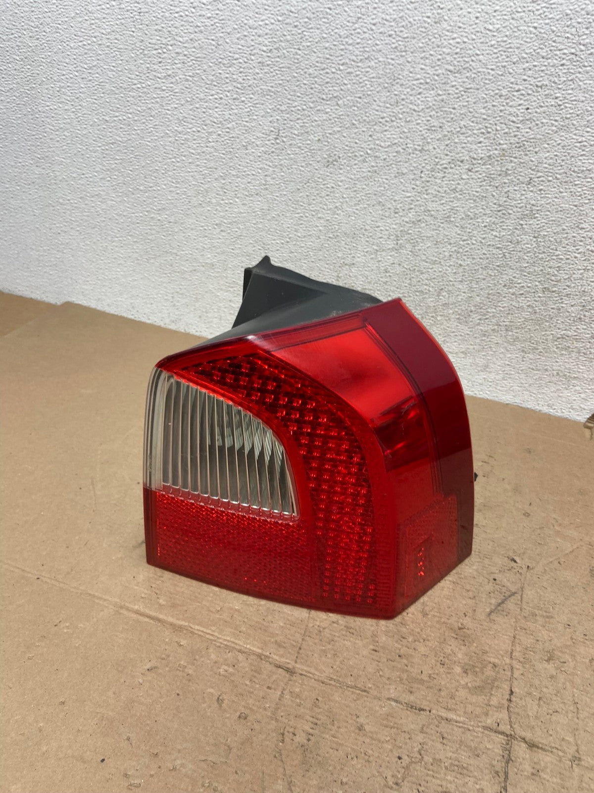 2008 to 2013 Volvo XC70 V70 Right Passenger RH Tail Light Lower AF5750 LK0