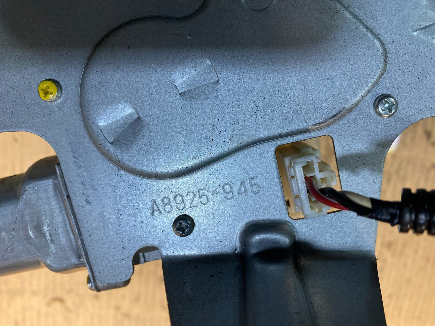 2010-2017 Chevrolet Equinox Rear Glass Windshield Wiper Motor y1372 DG7