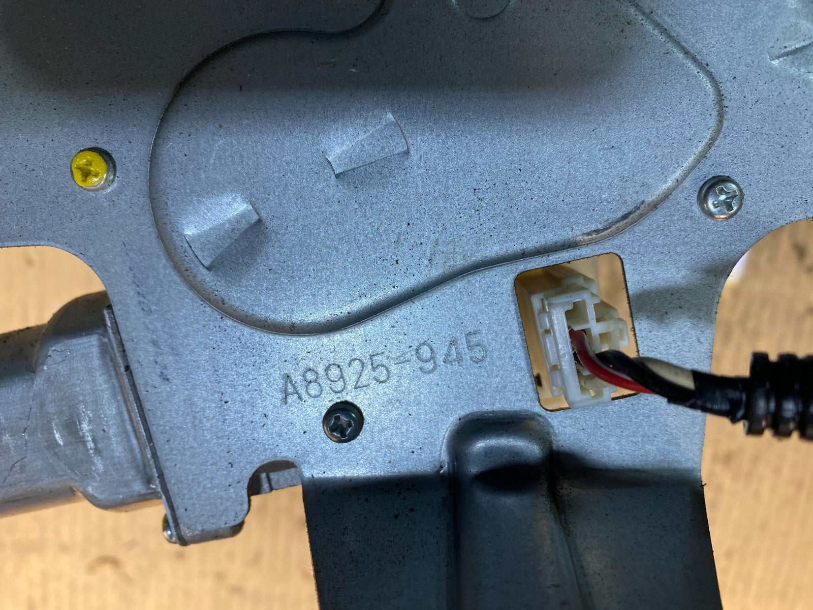 2010-2017 Chevrolet Equinox Rear Glass Windshield Wiper Motor y1372 DG7