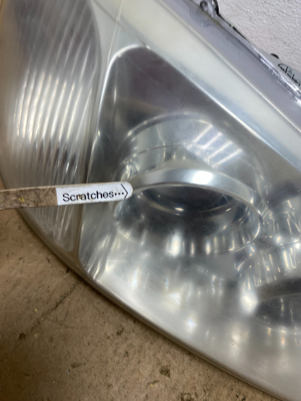 2004 2005 Hyundai XG350 XG Right Passenger RH Headlight Halogen AC3612 DW3