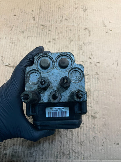 2004 2007 Ford E250 E350 Econoline Anti-Lock ABS Antilock Brake Pump v5305 DG4