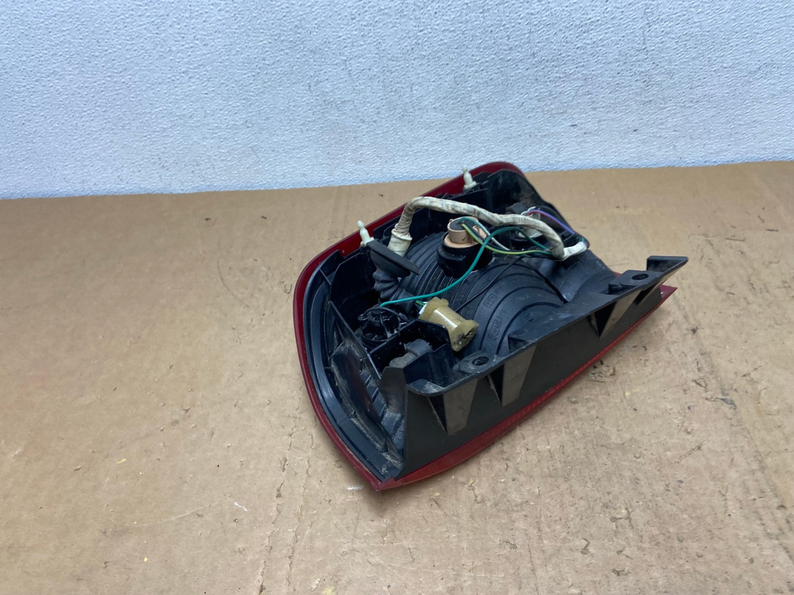 1999 to 2004 Nissan Pathfinder Left Driver Lh Side Tail light AD0572 LK5