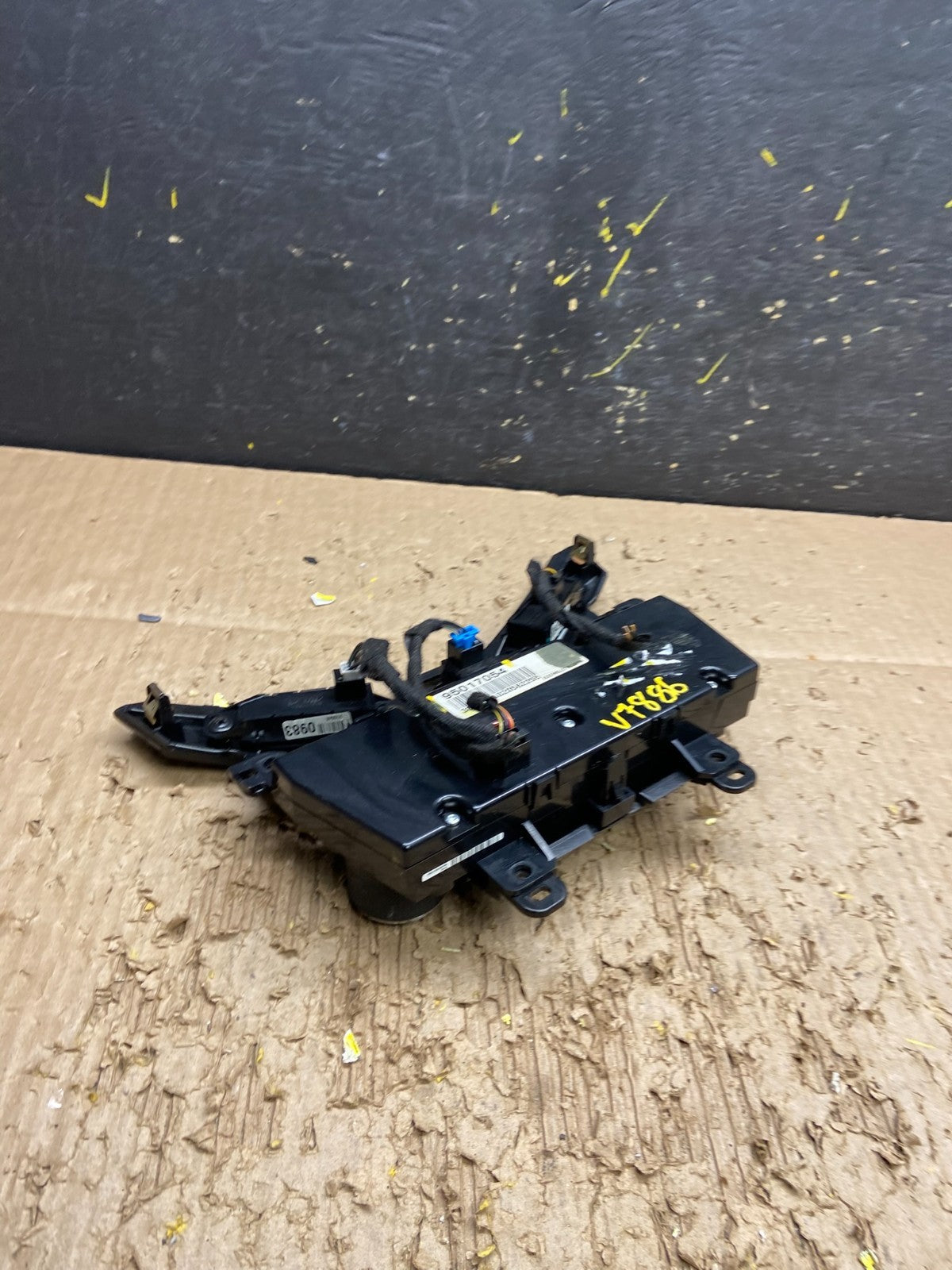 2012 - 2014 Chevrolet Cruze Climate Control A/C Panel OEM V7886 DG5