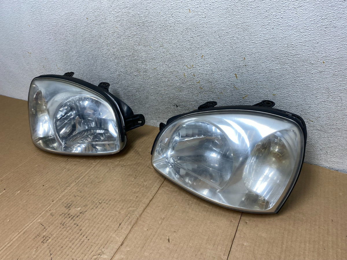 2001-2003 Hyundai Santa Fe Left+Right Headlights Halogen AI5852 DW1