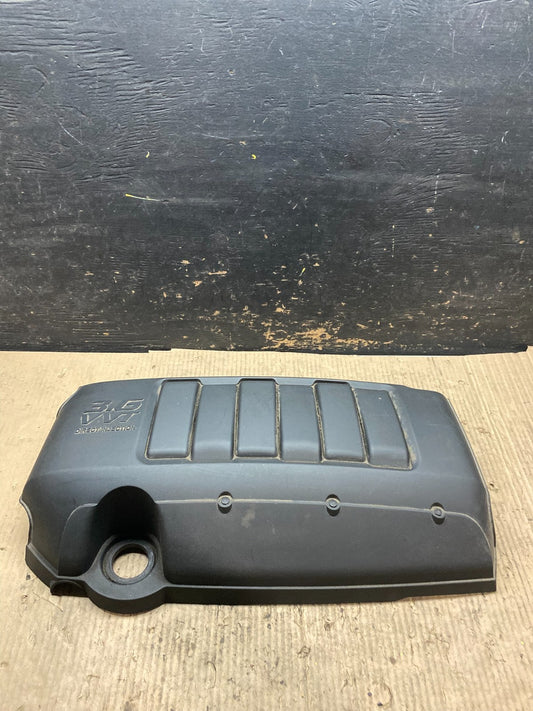 2007 to 2008 GMC Acadia 3.6L VVT Engine Cover Shield OEM v4219 DG0