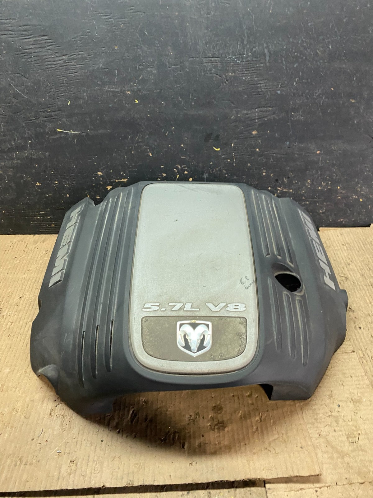 2005 to 2010 Dodge Charger Ram 5.7L Hemi Engine Cover Plastic Shield W6029 DG0