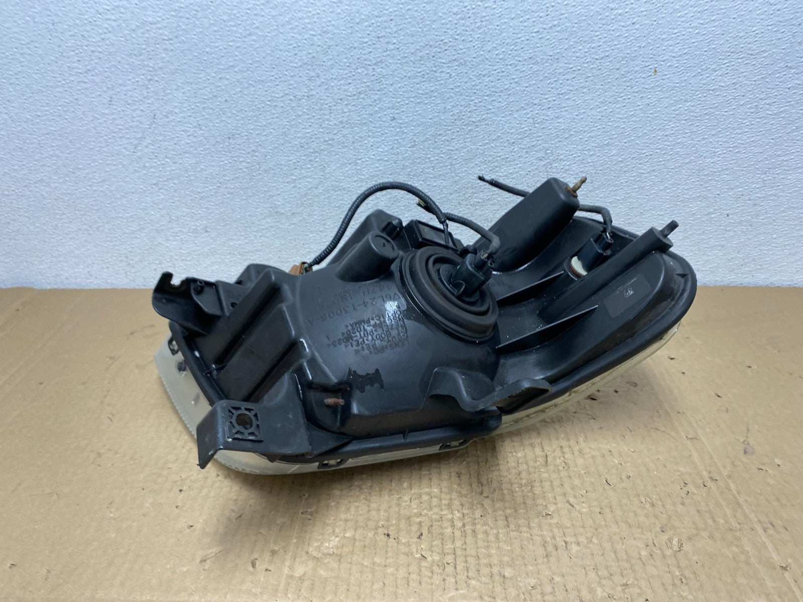 2006 2007 2008 2009 2010 Ford Explorer Left Driver LH Side Headlight AC3910 DW5