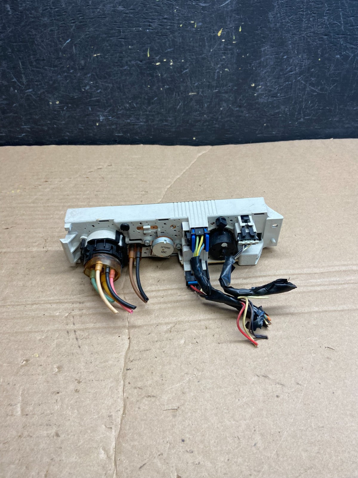 2001 - 2007 GMC Chevrolet Express 1500 Climate Control A/C AF1902 DG4