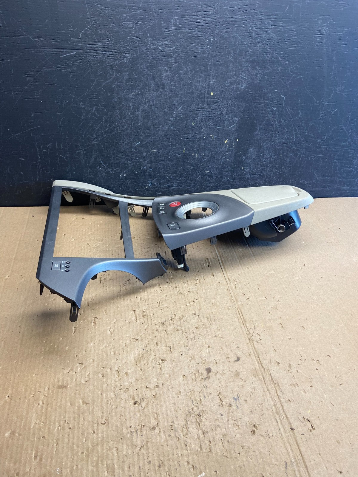 2010 to 2015 Toyota Prius 1.8L Gear Shifter Trim Panel Cover Bezel AE4159 DG1