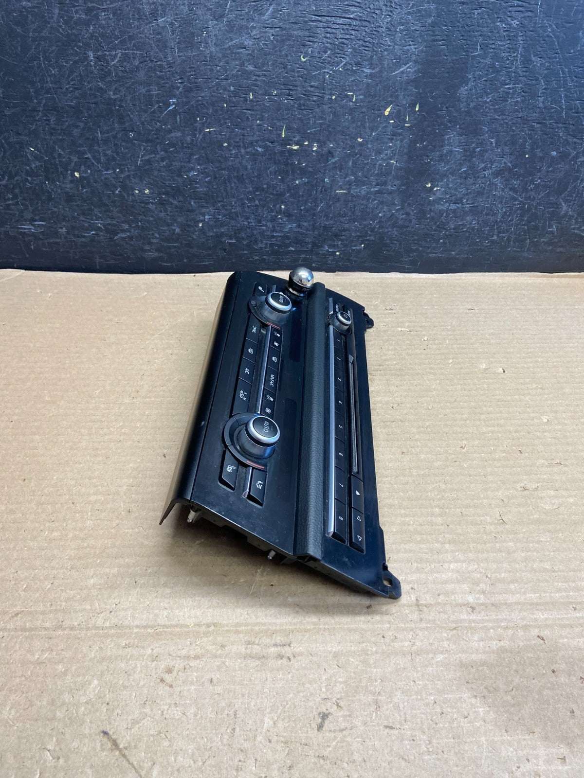 2011-2016 BMW F10 535i 550i Heater Ac Climate Radio Stereo Control AH1560 DG2