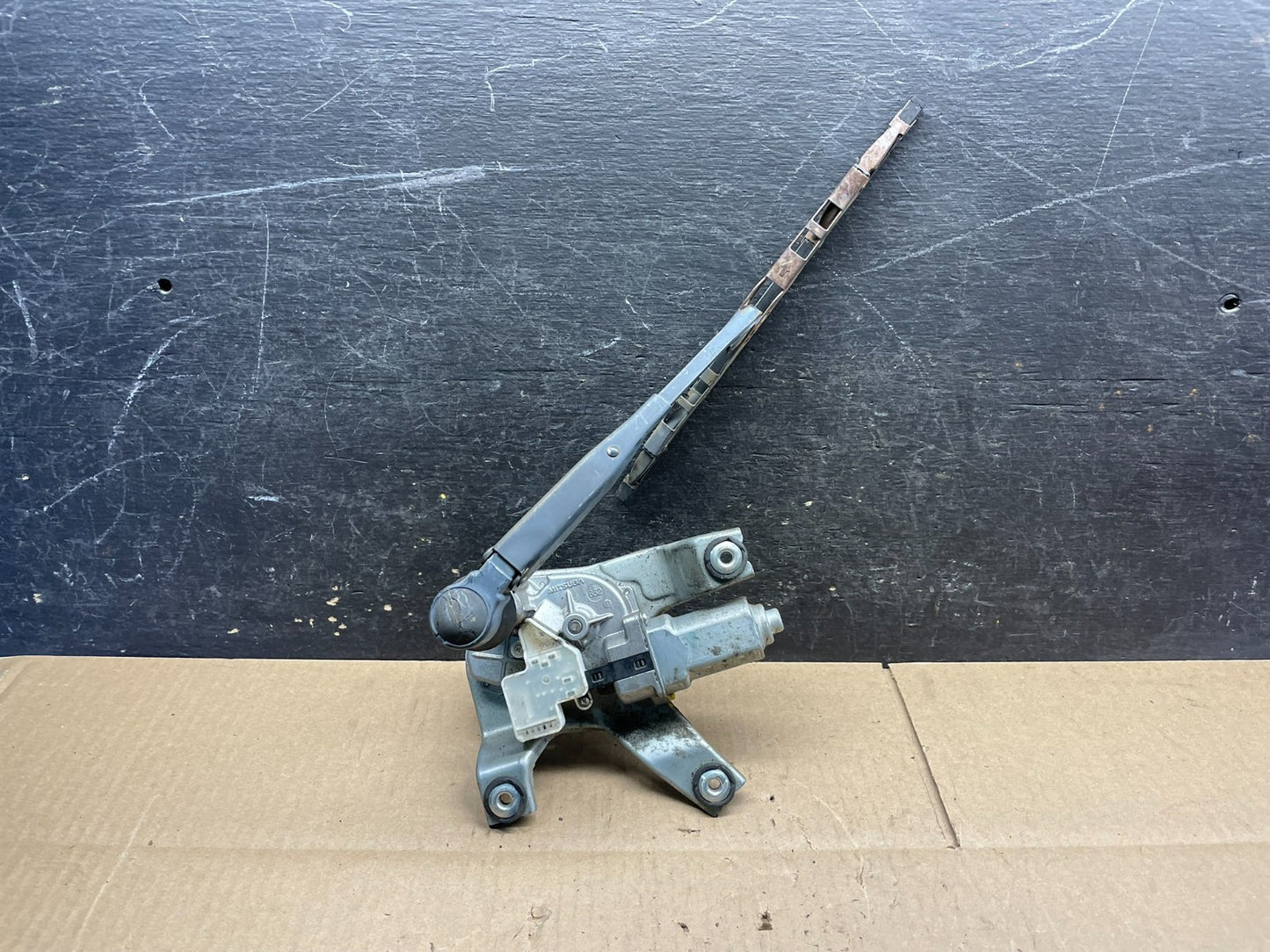 2007-2012 Dodge Caliber Tailgate Back Door Rear Wiper Motor Wiper v9198 DG0