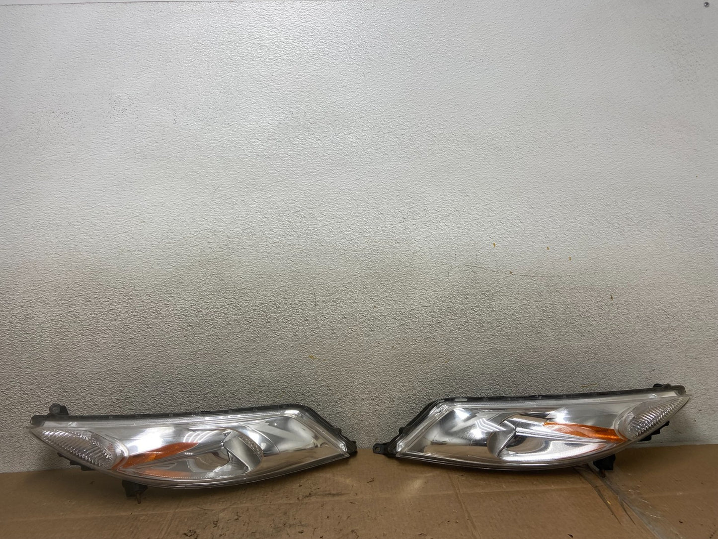 2011-2014 Nissan Juke Turn Signal Headlights Left+Right Halogen OEM Z0955 DW0