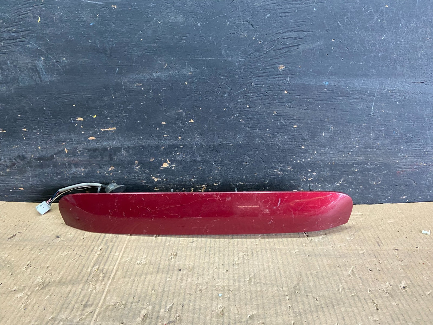 2008-2012 Buick Enclave Trunk Lid Finish Panel Moulding w/ Camera OEM R5492 DG0