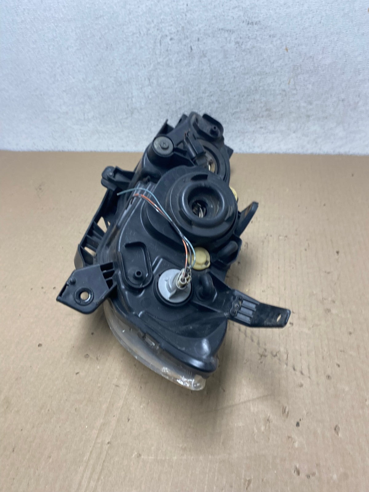 2004 to 2009 Mazda 3 Sedan Right Passenger Rh Side Headlight AE9561 LK6