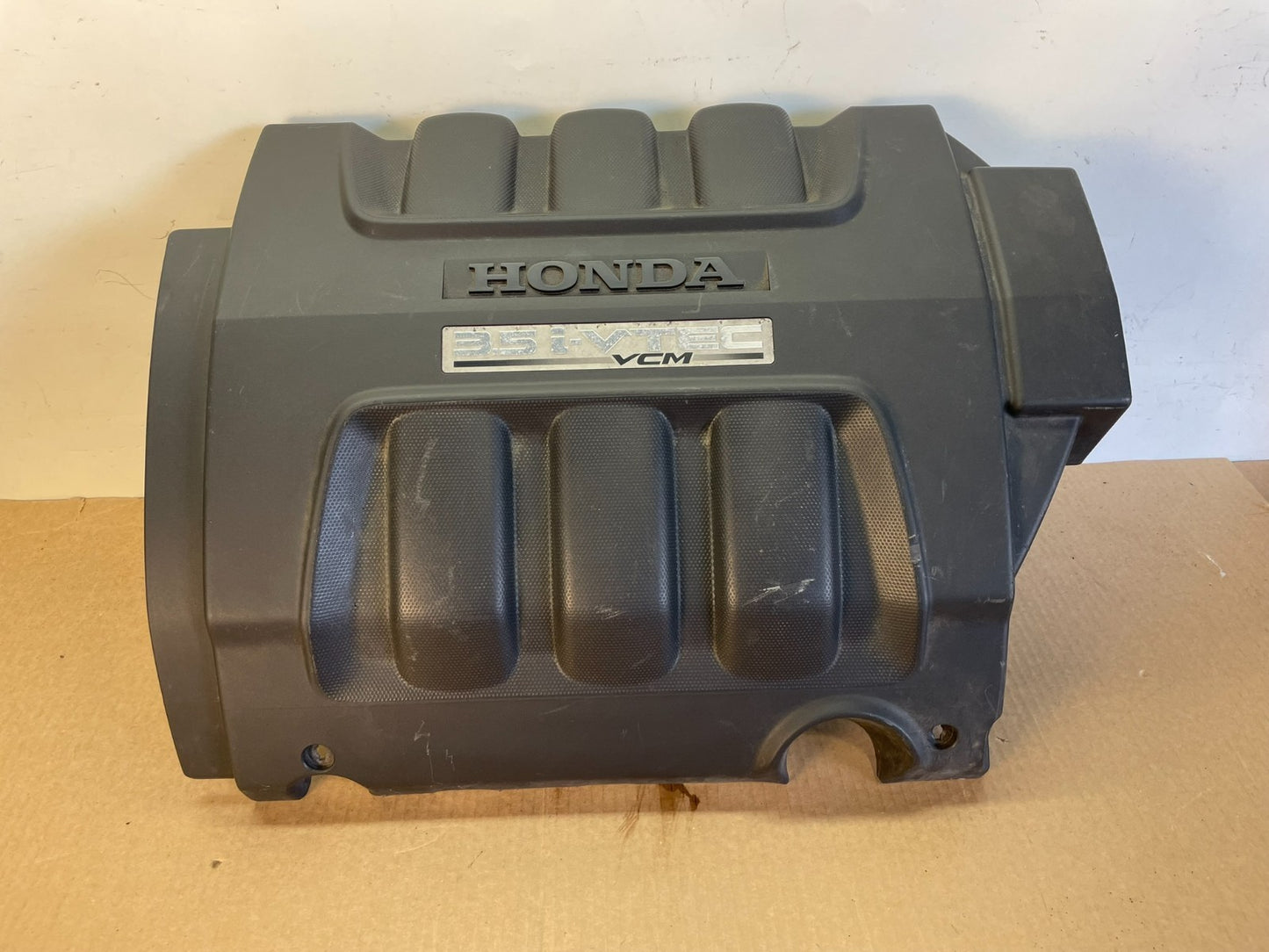 2005 to 2007 Honda Odyssey Black Engine Cover AG7562 DG0