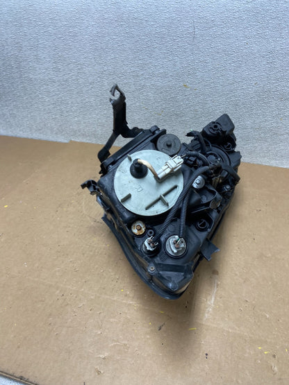 2004 to 2009 Lexus RX330 RX350 Xenon Right Passenger Side Headlight OEM Z6938 DW13