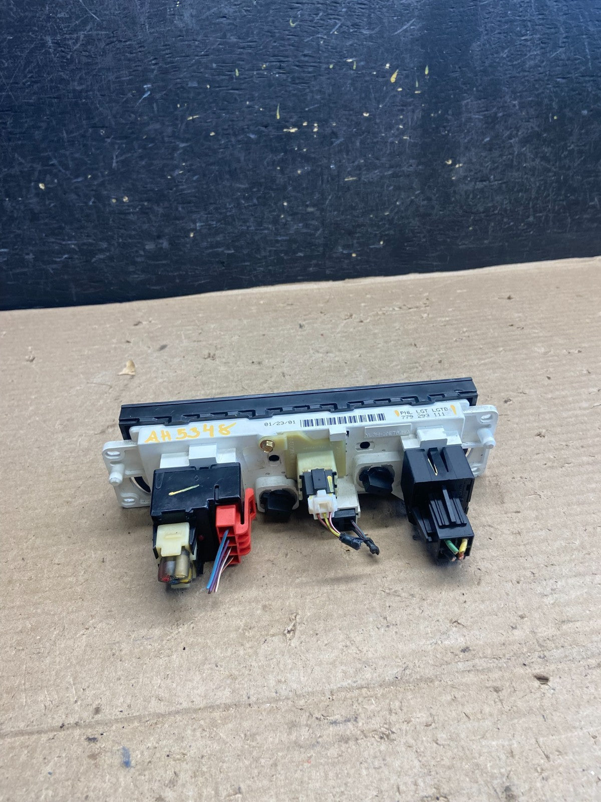 1997 to 2004 Ford F150 F250 Expedition Heater A/C Climate Control AH5348 PS3