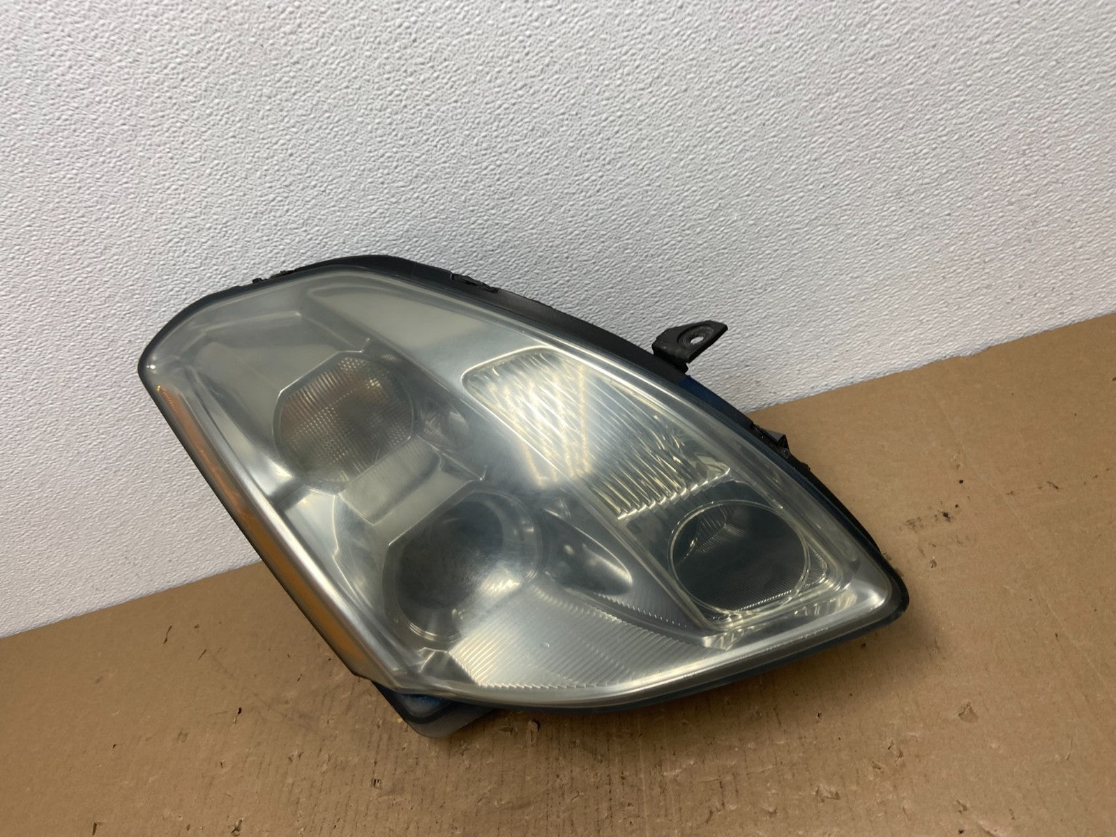 2004 2005 2006 Nissan Maxima Right Passenger Side Headlight Xenon HID AB6606 DW1