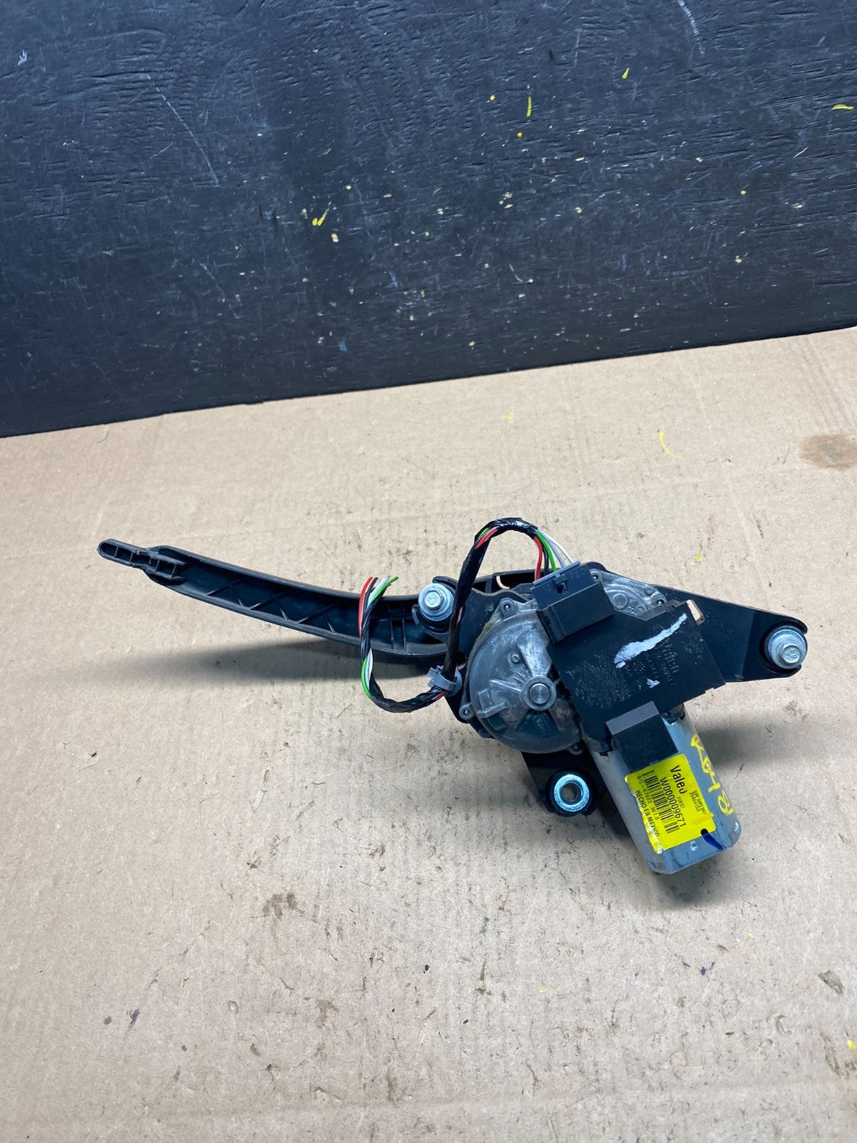 2013 to 2017 Buick Enclave Windshield Rear Wiper Motor R6481 DG5
