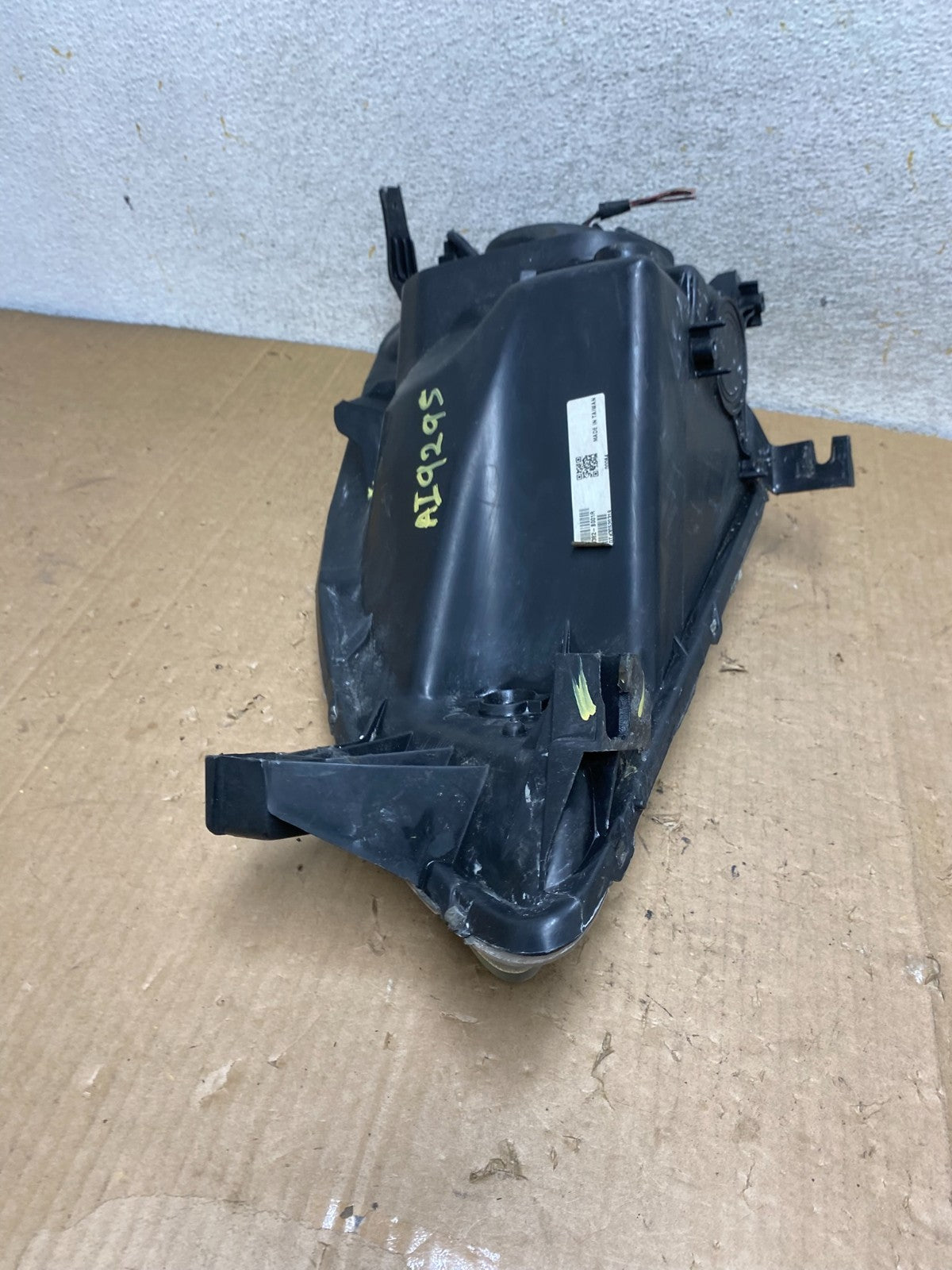 2002 to 2004 Honda CRV CR-V Right Passenger RH Halogen Headlight AI9295 LK8