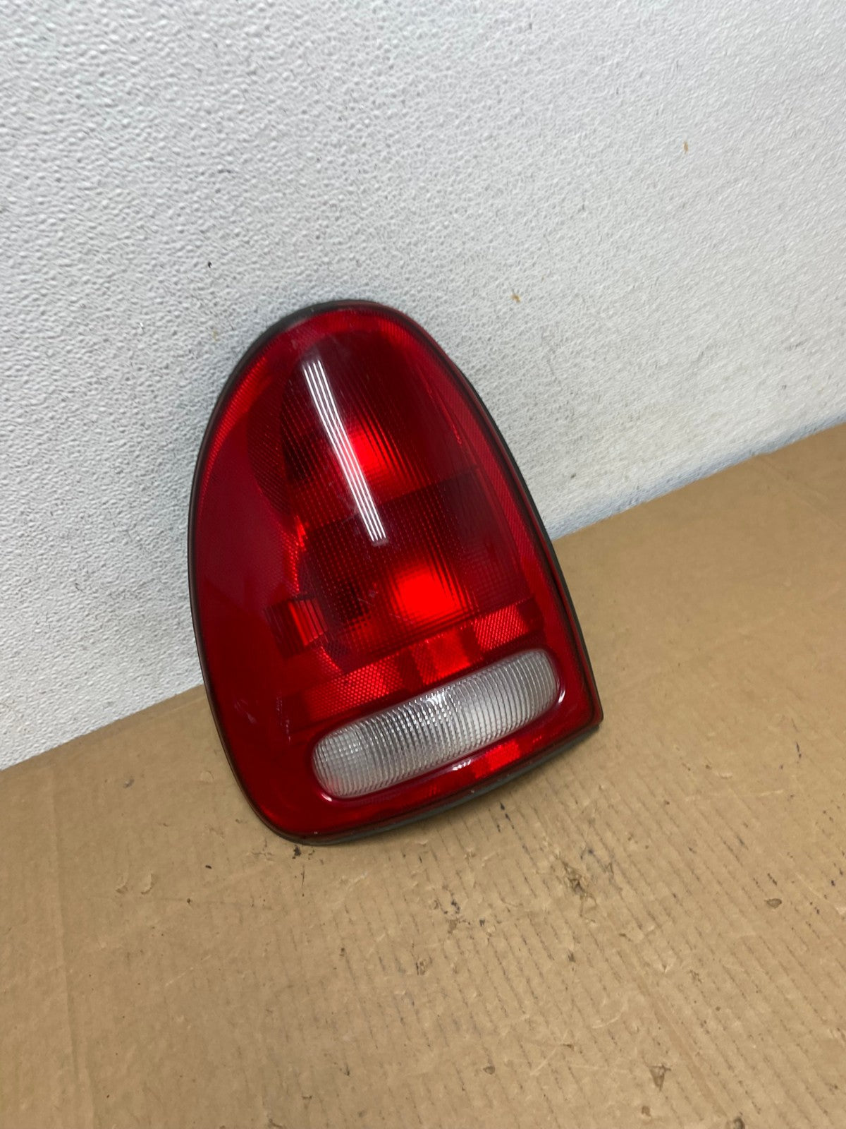 1998 to 2003 Dodge Durango Tail Light Left Driver LH Side AD0866 LK2