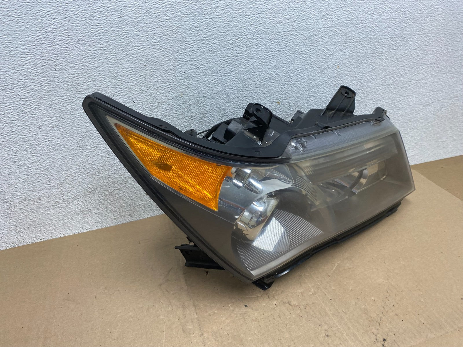 2007 2008 2009 Acura MDX Headlight Xenon HID Right Passenger RH AE6701 DW2