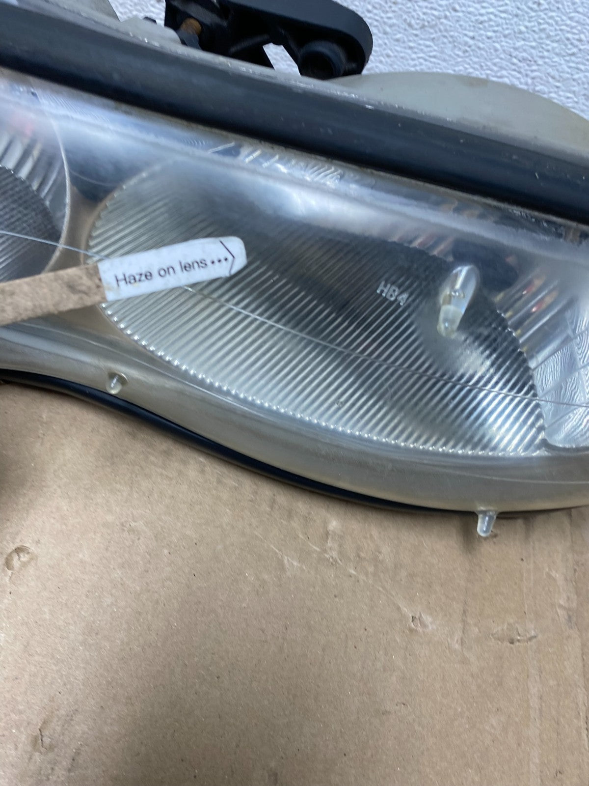 1998 to 2002 Chevrolet Camaro Pair Left and Right Headlights AE9157 DW4
