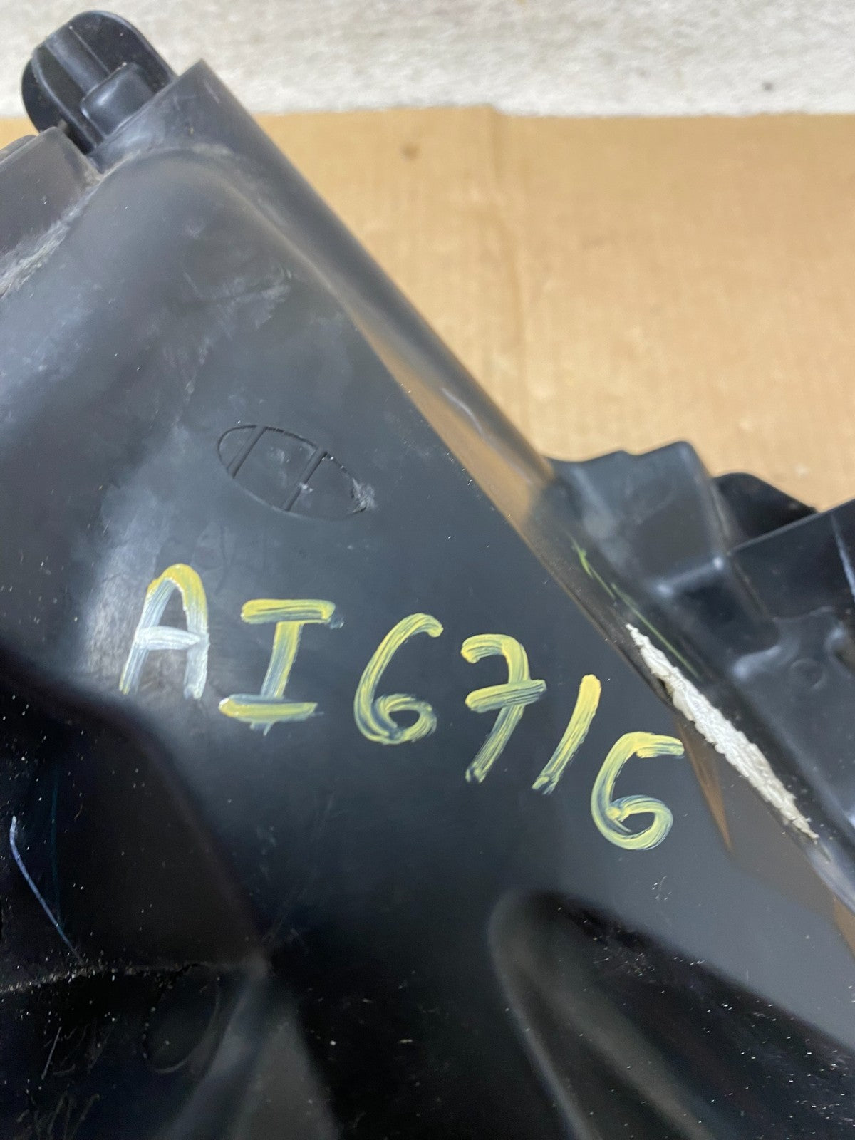 2013 to 2016 Nissan Pathfinder Left Driver LH Side Headlight Halogen AI671611