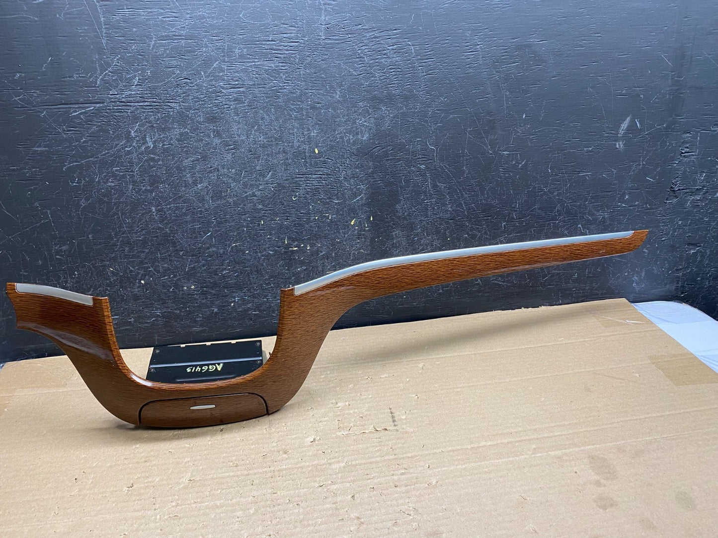 2007 to 2012 Hyundai Santa Fe Center Dashboard Wood Panel Molding AG6413 DG0