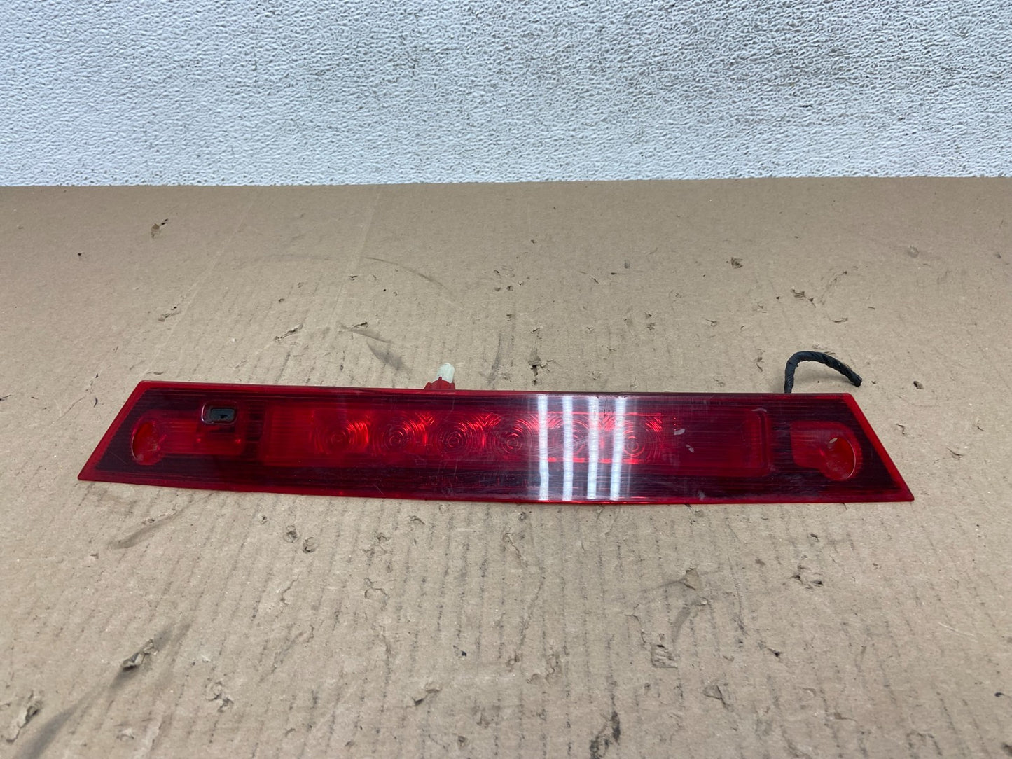 2007 to 2011 Ford Edge Rear Third Brake 3rd Light Lamp ae8755 DG0