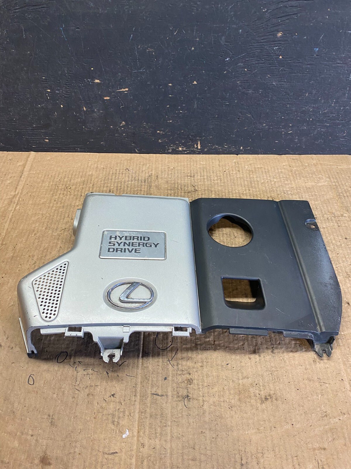 2006 2007 2008 Lexus RX400h Hybird Engine Motor Cover OEM O6249 DG0