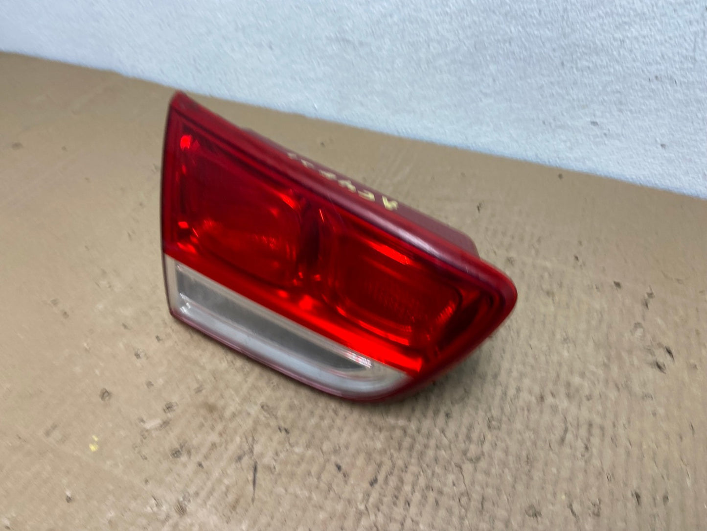 2016 2017 2018 Kia Sorento Left Driver LH Inner Tail Light Oem AC4051 LK1