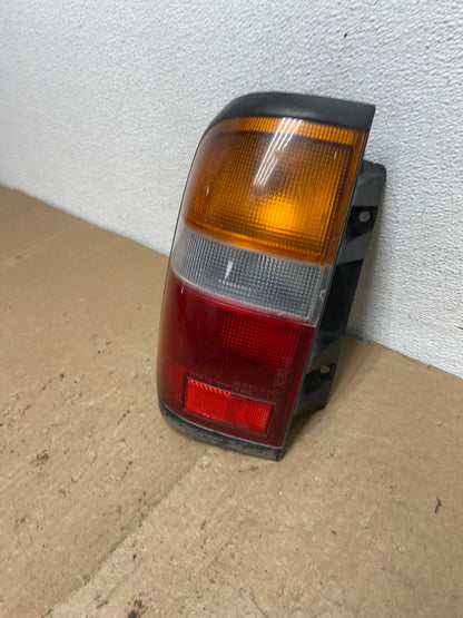 1996 - 1998 Nissan Pathfinder Left Driver LH Side Tail light AC5986 LK1