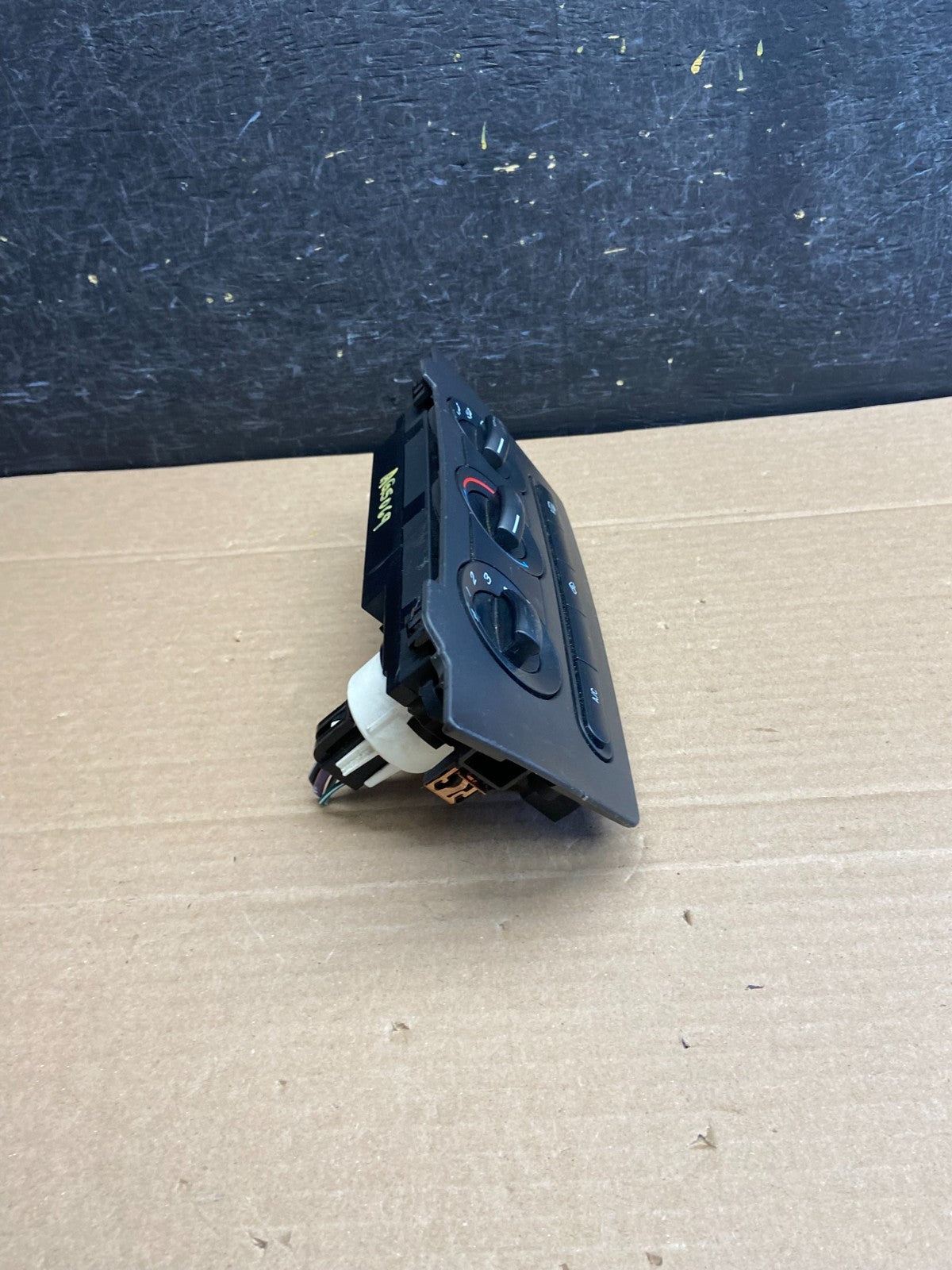 2006 to 2009 Ford Fusion Mercury Milan Climate Control A/C Control AG5069 DG1