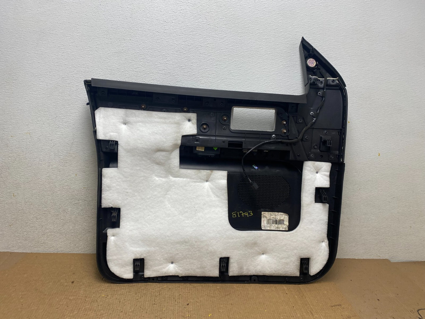 2007-2014 Lincoln Navigator Right Passenger Side Front Door Panel G1793 DG16
