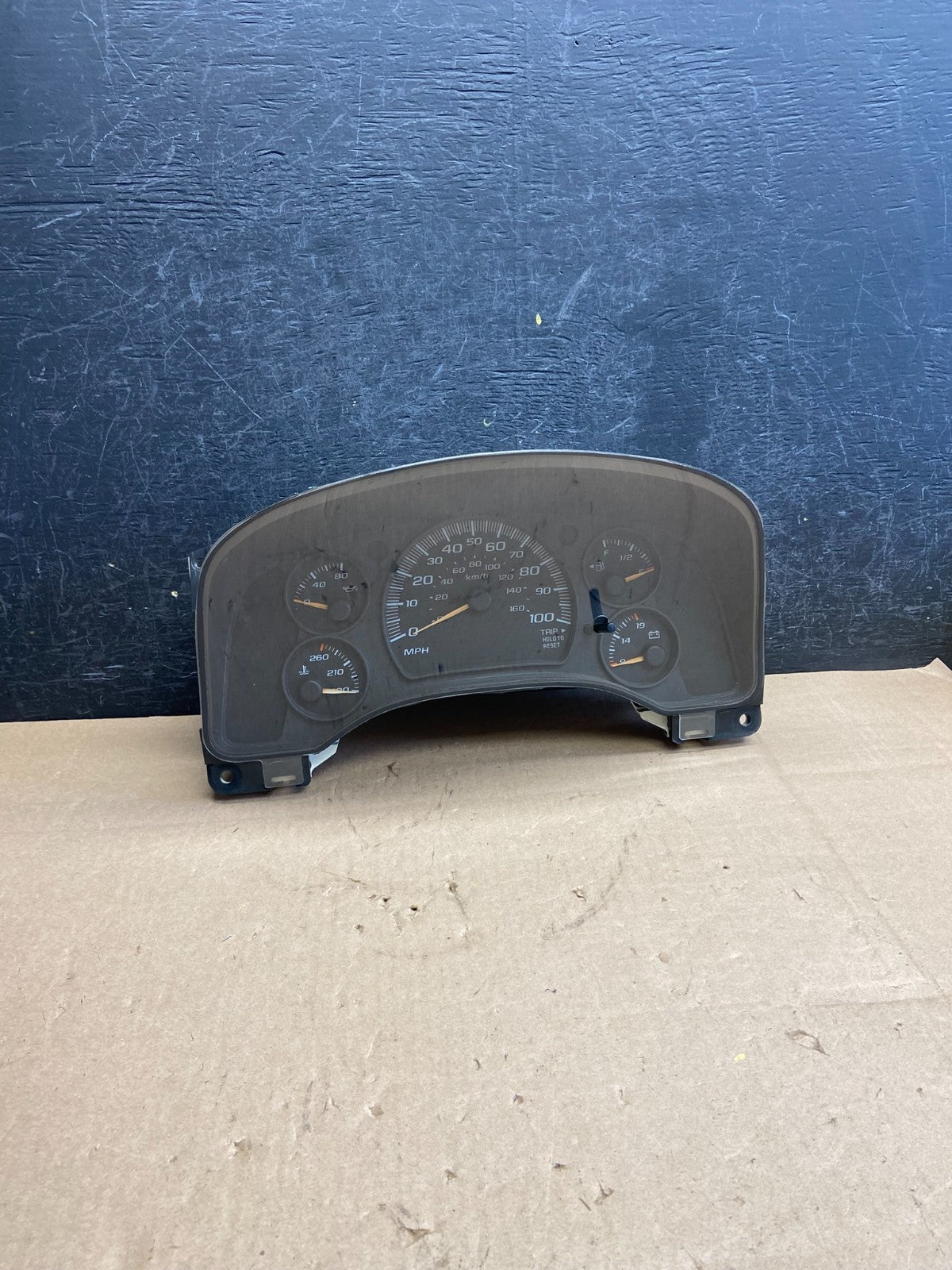 2004 to 2007 Chevrolet Express Speedometer Cluster Gauge AI3028 DG0