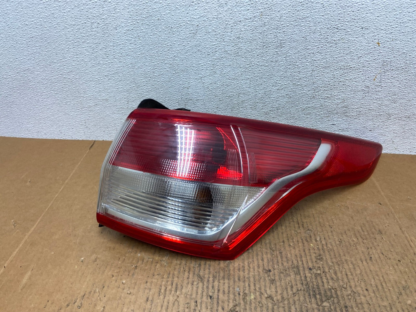 2013 to 2016 Ford Escape Right Passenger RH Side Tail Light AE1525 LK0