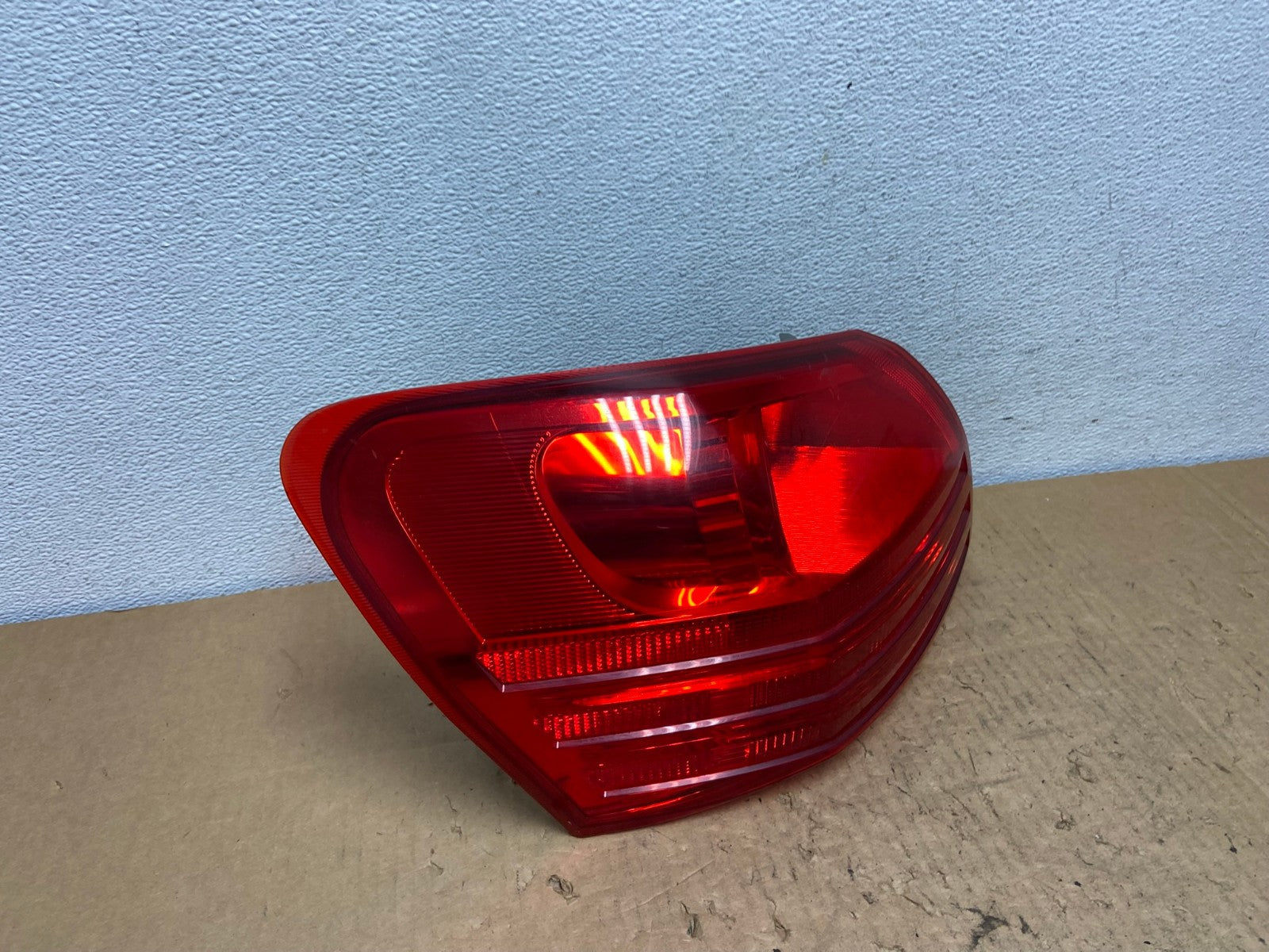 2008 to 2015 Nissan Rogue Left Driver Lh Side Tail Light AC8229 LK2