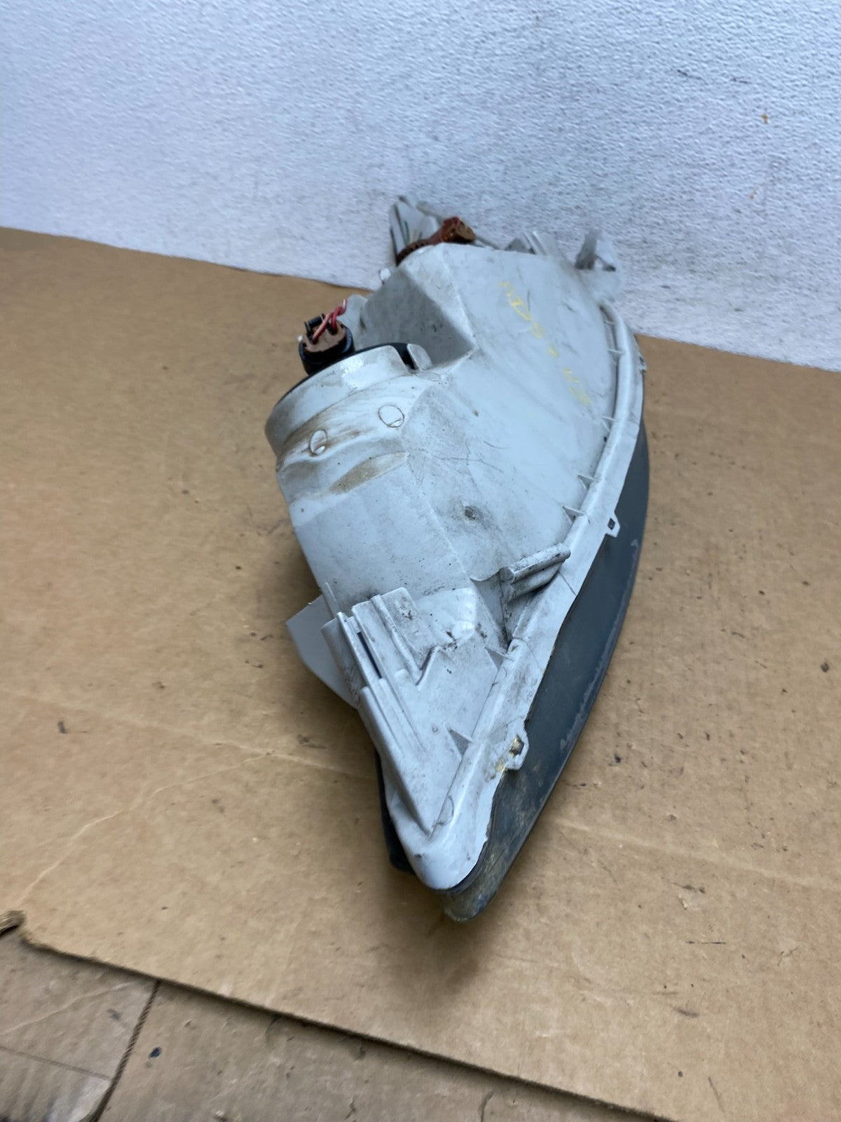 2002 to 2004 Toyota Camry Halogen Headlight Right Passenger Rh AD5243 DW8